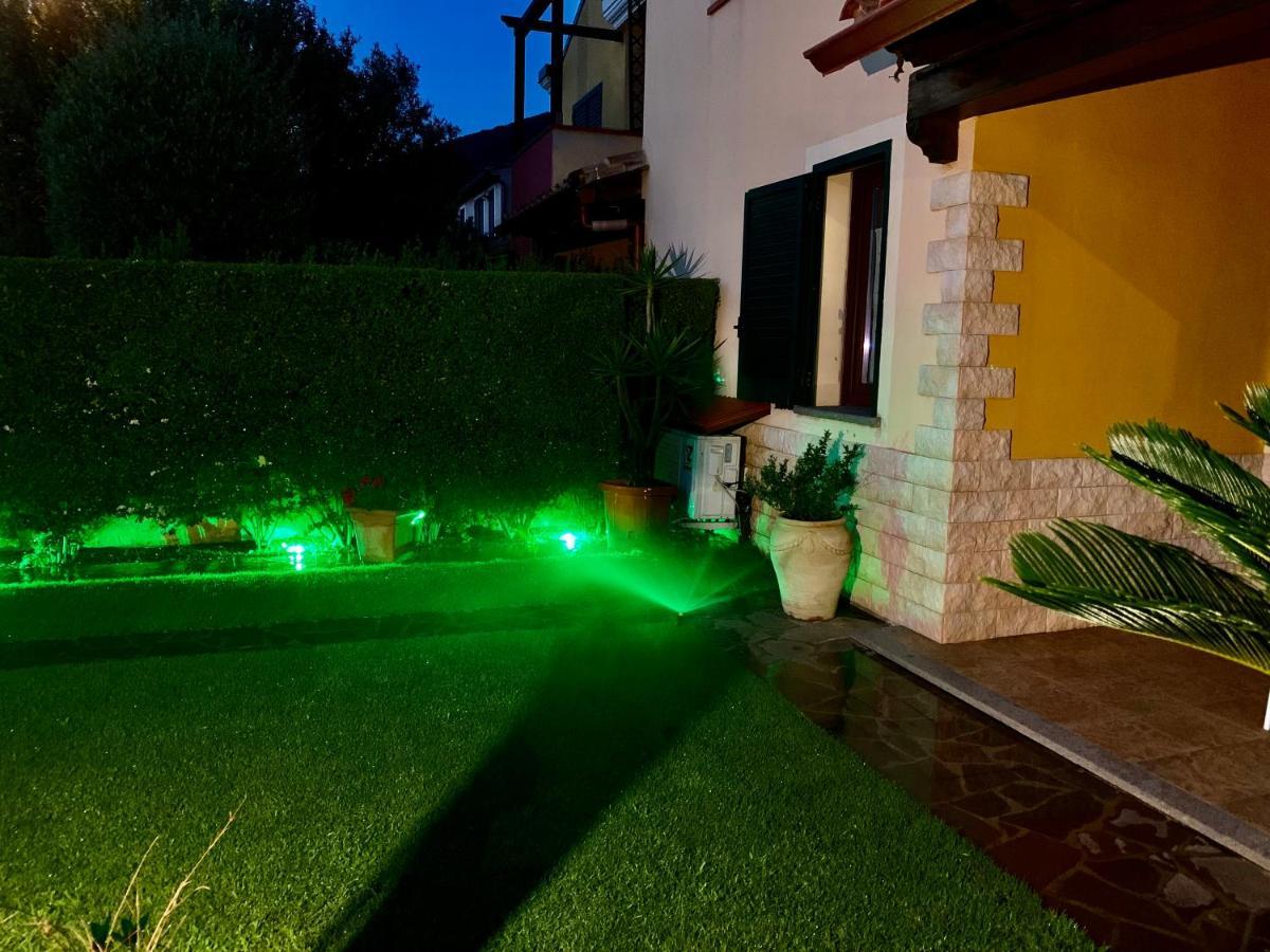 Casa Vacanza V&G Domus De Maria Exteriör bild