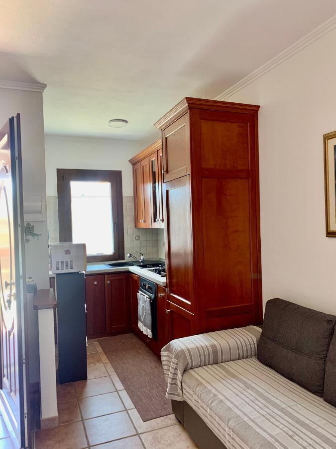 Casa Vacanza V&G Domus De Maria Exteriör bild