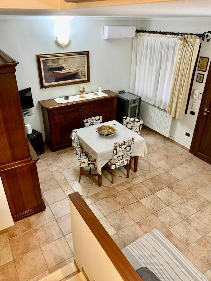 Casa Vacanza V&G Domus De Maria Exteriör bild